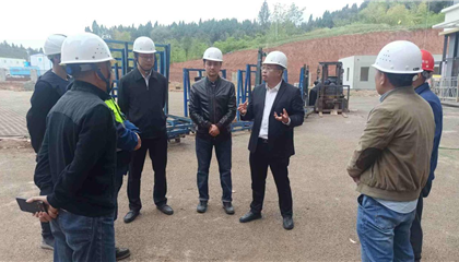 石鎮(zhèn)槐、陳箐帶隊(duì)暗訪督導(dǎo)重大項(xiàng)目建設(shè)和安全生產(chǎn)工作